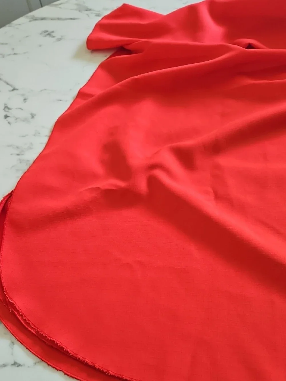 60 x 96 Bright Red Tabke Cloth